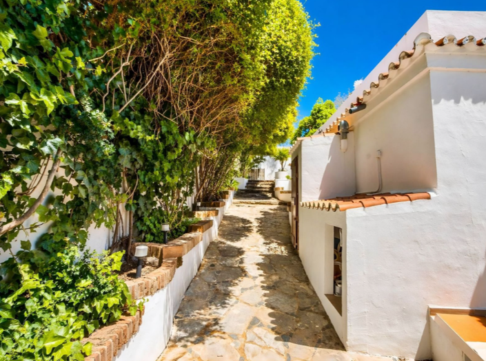 Image No.36-3 Bed Villa for sale