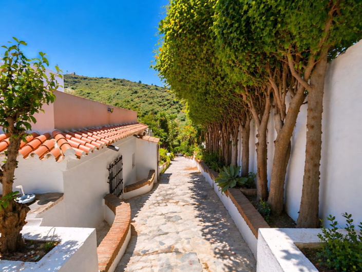 Image No.9-3 Bed Villa for sale