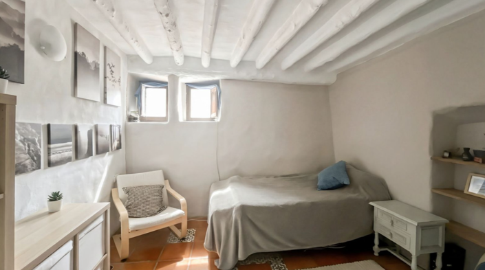 Image No.17-9 Bed Villa for sale