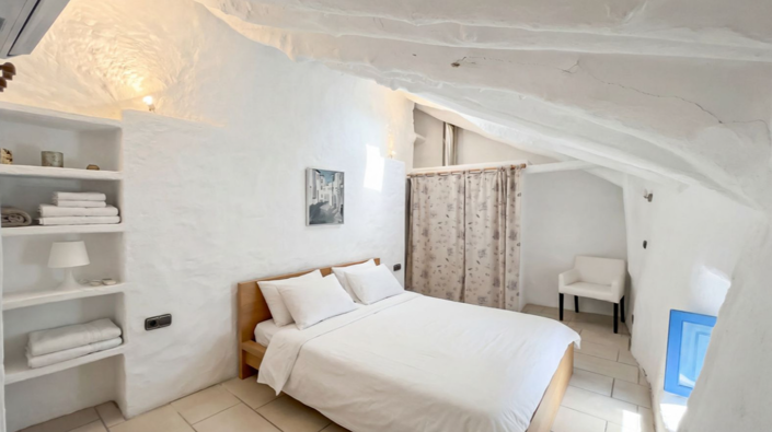 Image No.18-9 Bed Villa for sale