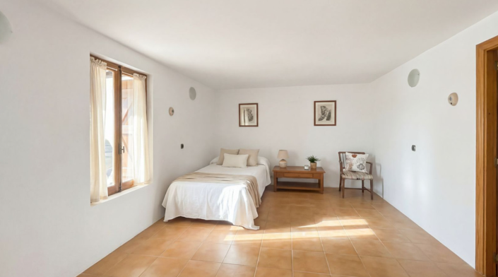 Image No.35-9 Bed Villa for sale