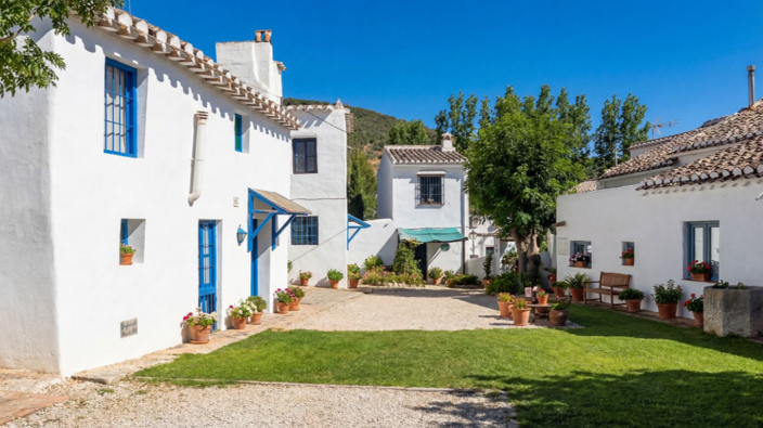 Image No.6-9 Bed Villa for sale