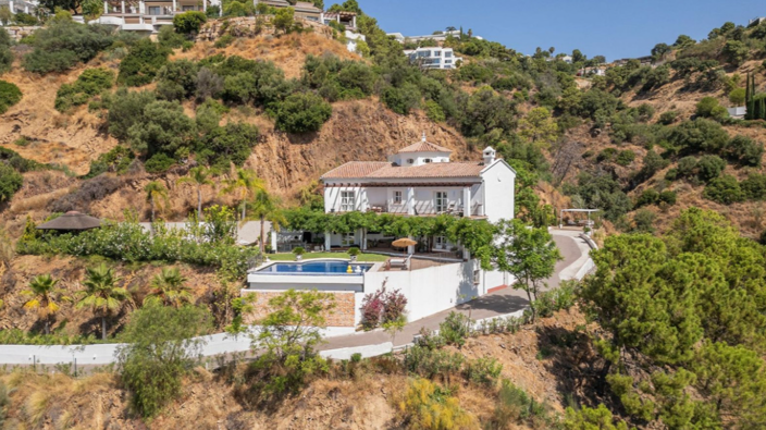 Image No.10-5 Bed Villa for sale