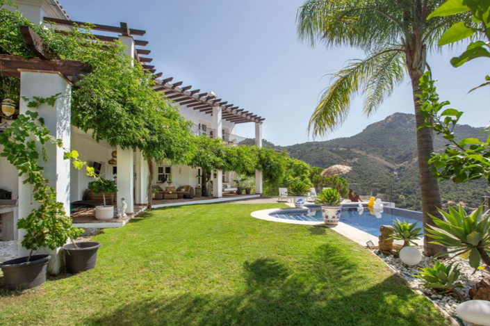 Image No.3-5 Bed Villa for sale