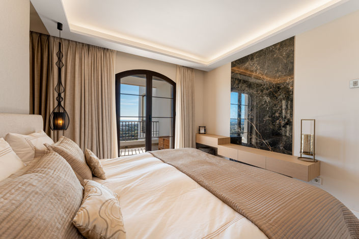 Image No.18-3 Bed Apartment for sale