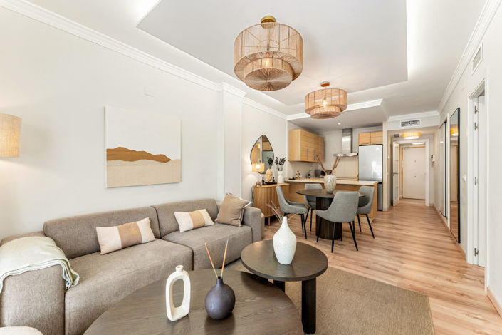 Image No.12-3 Bed Property for sale