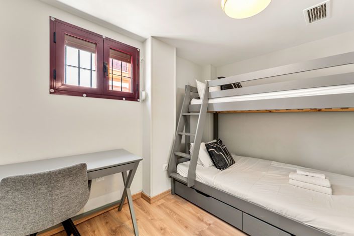 Image No.19-3 Bed Property for sale