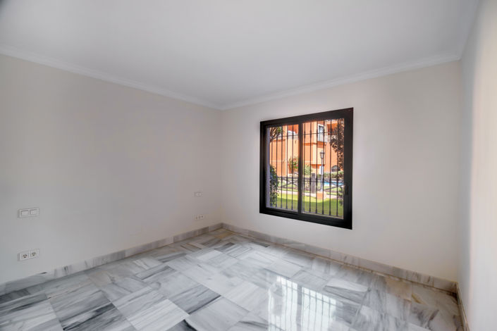 Image No.12-2 Bed Apartment for sale
