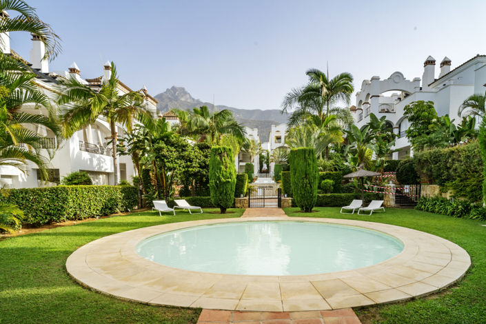 Image No.11-3 Bed Property for sale