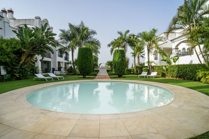 Image No.26-3 Bed Property for sale