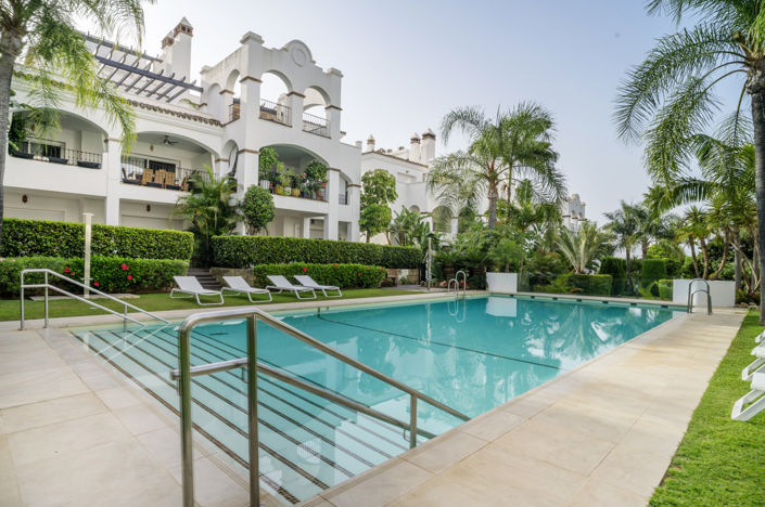 Image No.27-3 Bed Property for sale