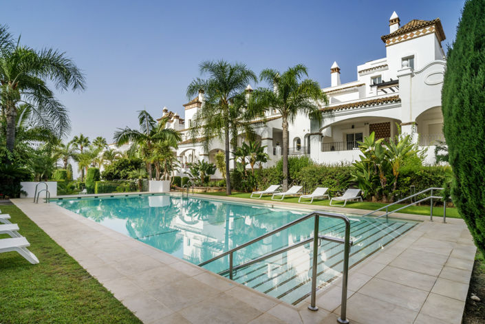 Image No.32-3 Bed Property for sale