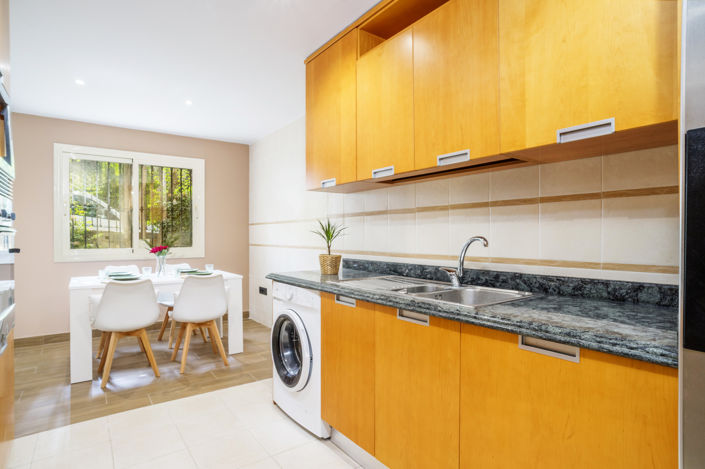 Image No.5-3 Bed Property for sale