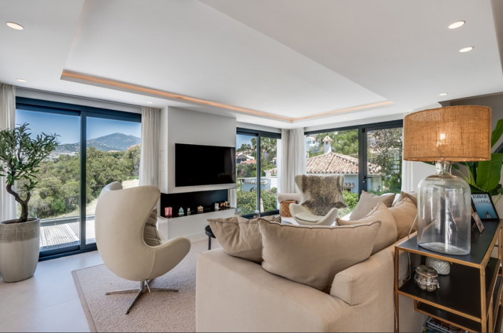 Image No.2-Villa de 4 chambres à vendre à Marbella