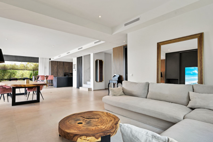 Image No.6-4 Bed Villa for sale