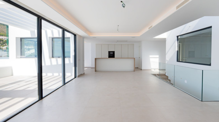 Image No.12-4 Bed Villa for sale