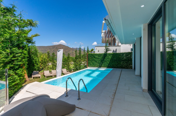 Image No.2-Villa de 4 chambres à vendre à Mijas Costa