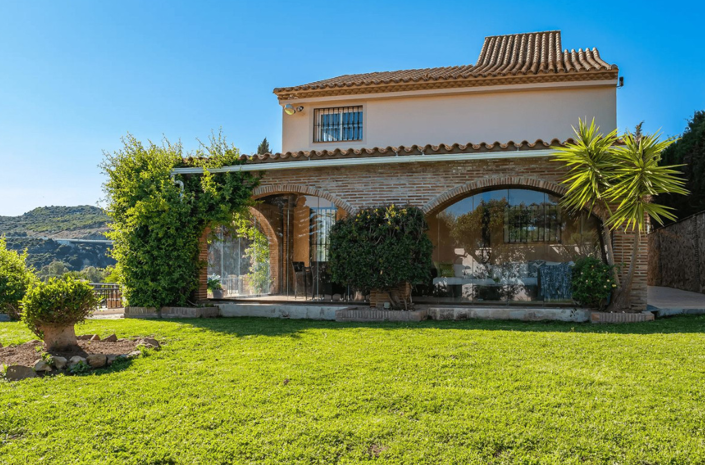 Image No.12-Villa de 4 chambres à vendre à Estepona