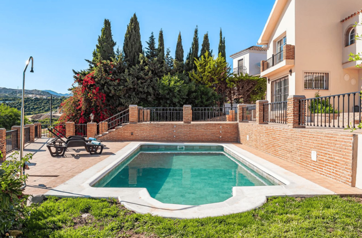 Image No.6-Villa de 4 chambres à vendre à Estepona