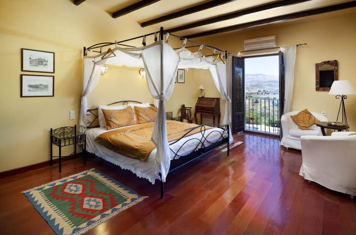 Image No.31-13 Bed Villa for sale