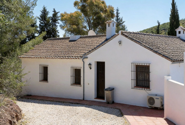 Image No.43-13 Bed Villa for sale