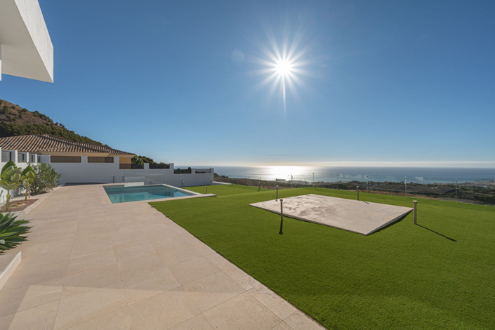 Image No.2-4 Bed Villa for sale