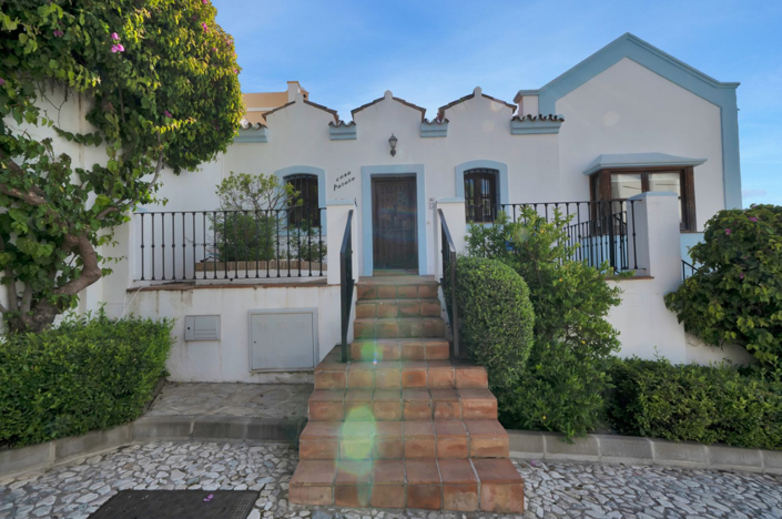 Image No.4-3 Bed Villa for sale