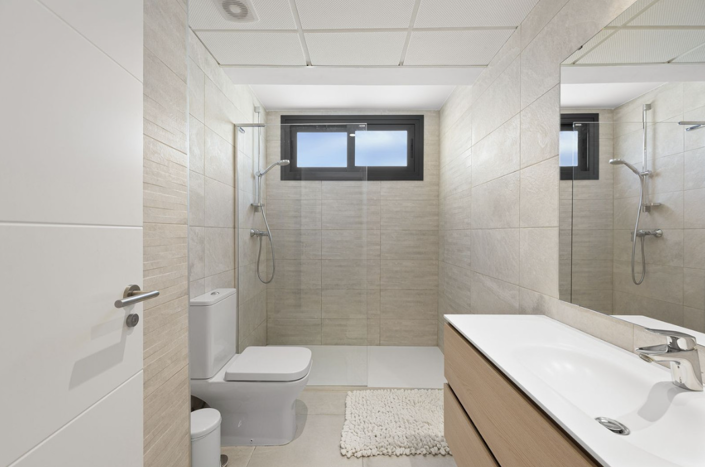 Image No.19-2 Bed Property for sale