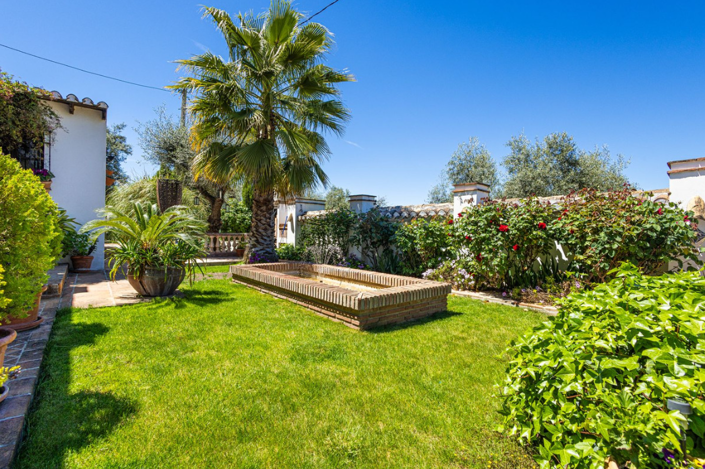 Image No.16-8 Bed Villa for sale