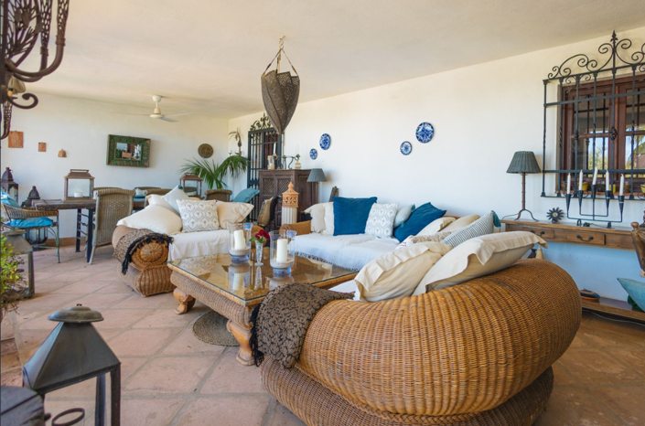 Image No.18-8 Bed Villa for sale