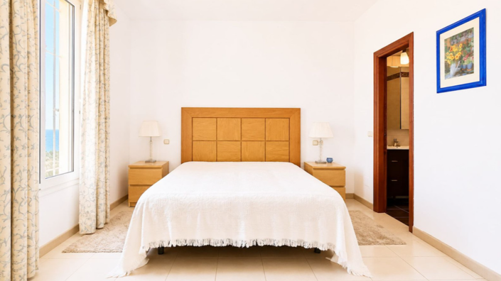 Image No.28-5 Bed Villa for sale