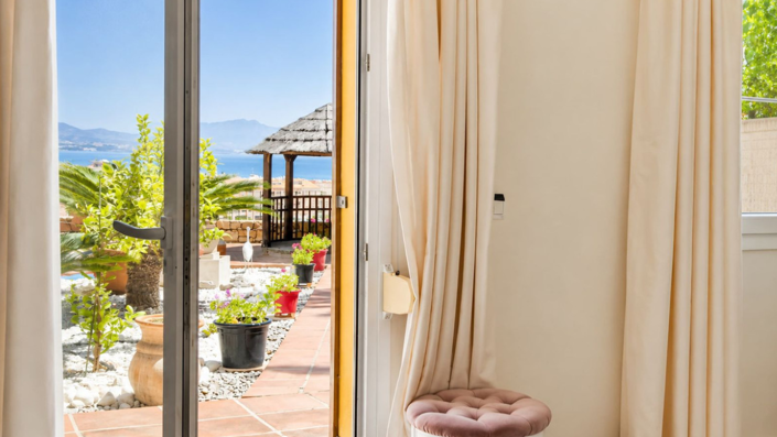 Image No.39-5 Bed Villa for sale