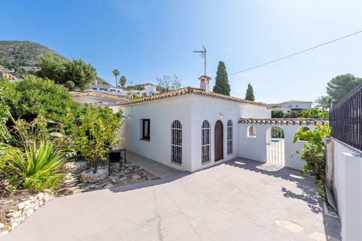 Image No.10-3 Bed Villa for sale