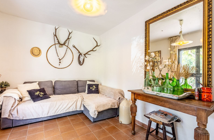 Image No.21-10 Bed Villa for sale