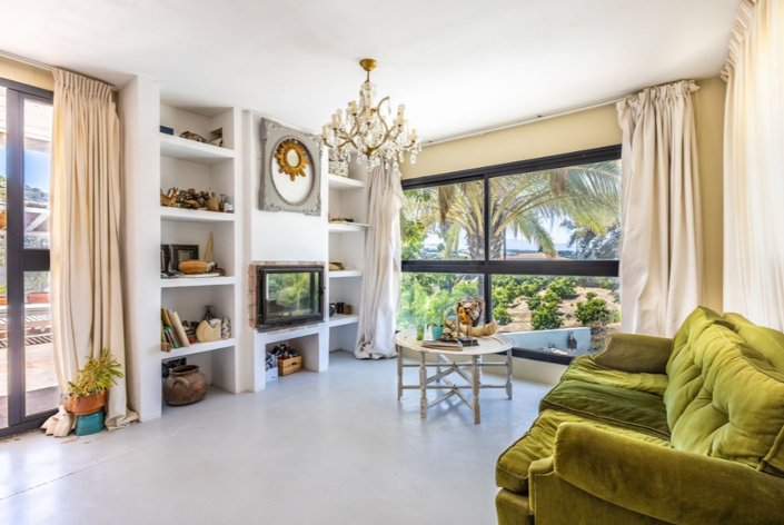 Image No.30-10 Bed Villa for sale