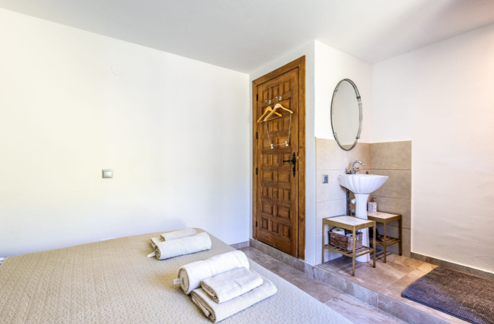 Image No.32-10 Bed Villa for sale