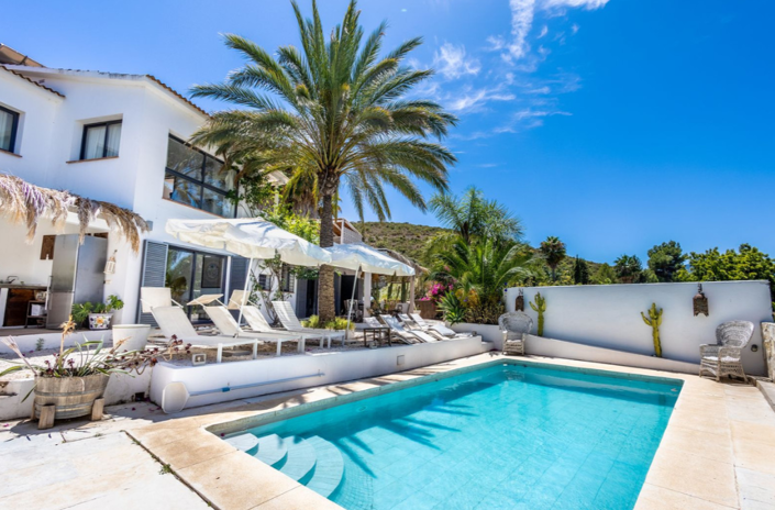Image No.40-10 Bed Villa for sale