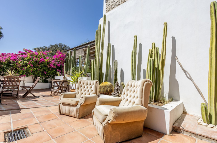 Image No.7-10 Bed Villa for sale