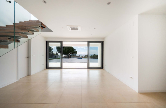 Image No.10-4 Bed Villa for sale