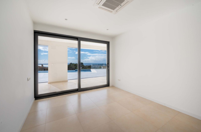 Image No.17-4 Bed Villa for sale