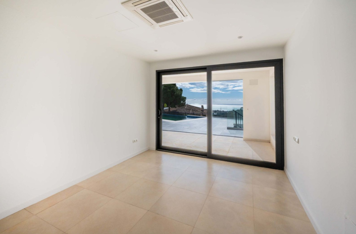 Image No.26-4 Bed Villa for sale
