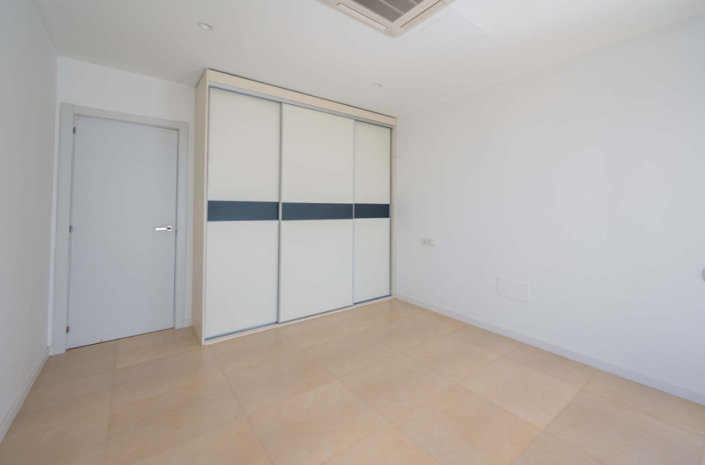 Image No.27-4 Bed Villa for sale
