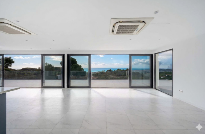 Image No.3-4 Bed Villa for sale