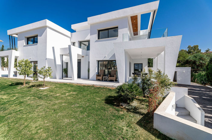 Image No.2-4 Bed Villa for sale
