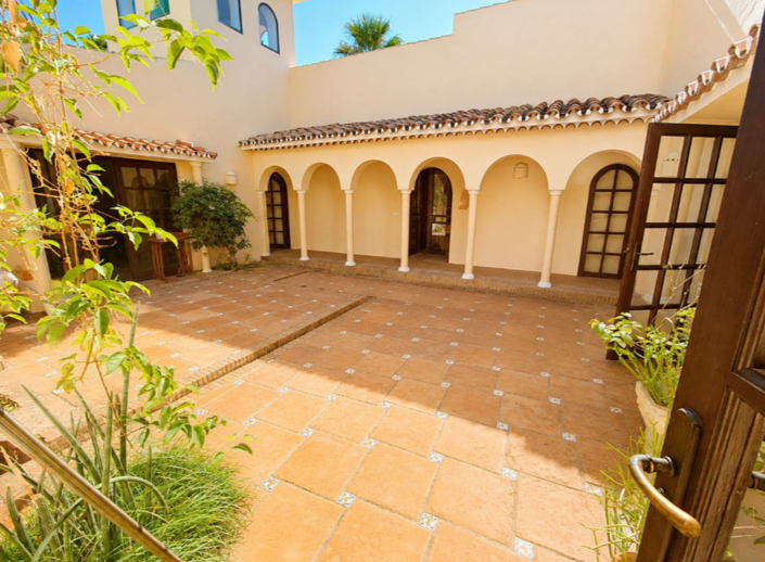 Image No.12-4 Bed Villa for sale