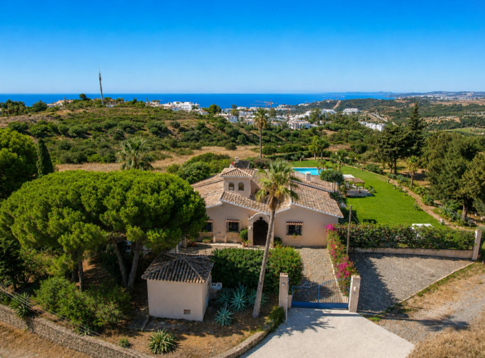 Image No.2-4 Bed Villa for sale