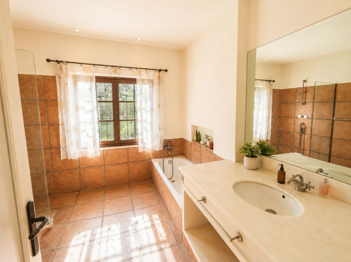 Image No.25-4 Bed Villa for sale