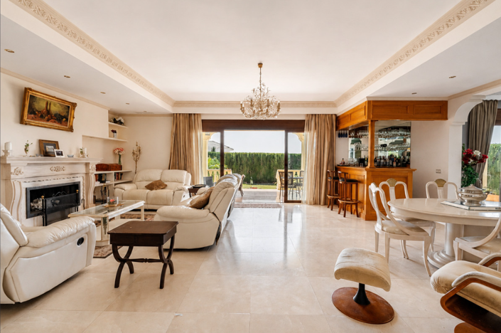 Image No.11-5 Bed Villa for sale