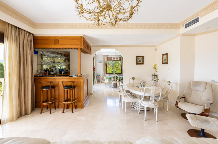 Image No.15-5 Bed Villa for sale