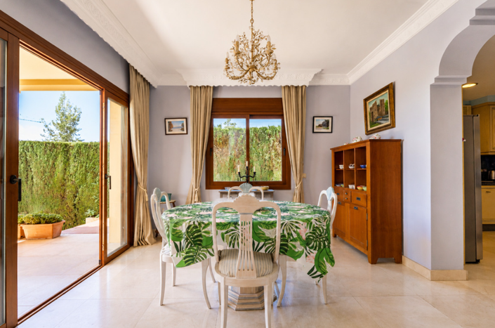 Image No.17-5 Bed Villa for sale